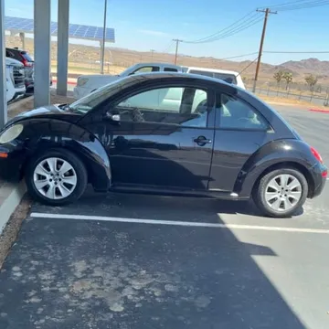 2009 Volkswagen Beetle 2.5L Hatchback 2D