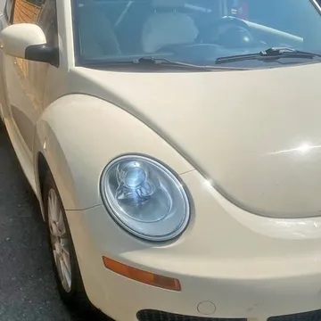 2009 Volkswagen Beetle 2.5L Hatchback