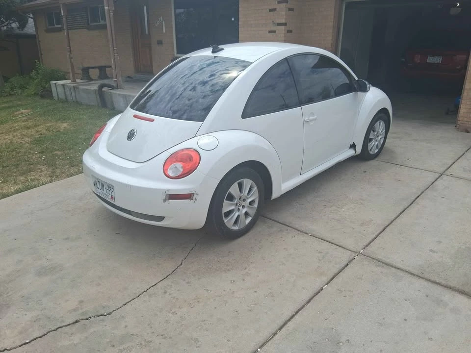 2009 Volkswagen New Beetle - Image 3 of 6