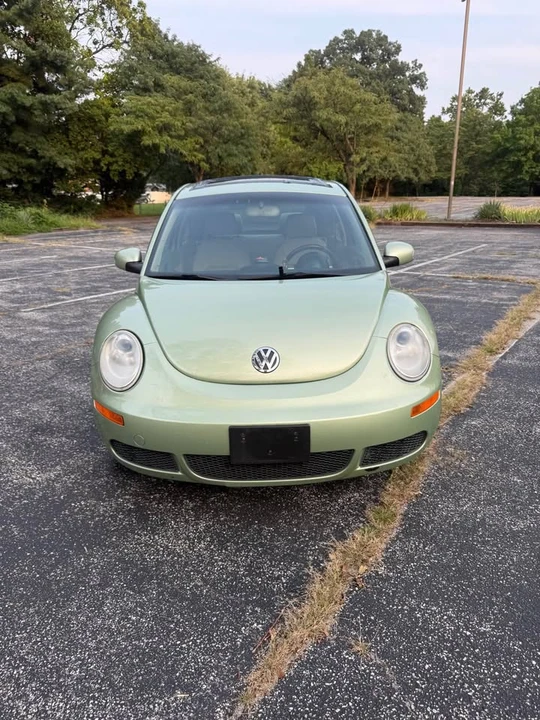 2009 Volkswagen New Beetle - Image 3 of 11