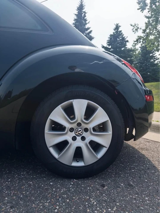 2009 Volkswagen New Beetle - Image 8 of 9