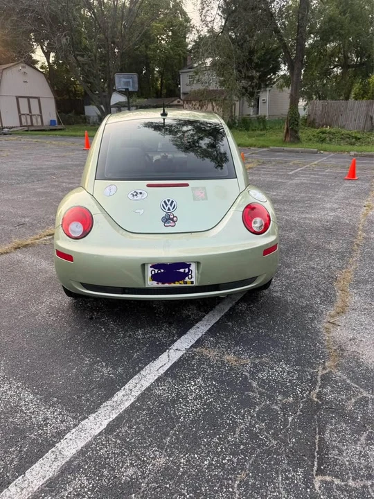 2009 Volkswagen New Beetle - Image 7 of 11