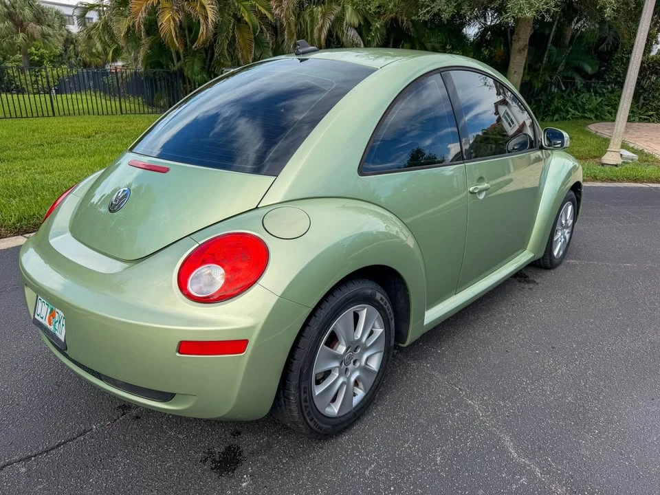 2009 Volkswagen New Beetle - Image 3 of 15