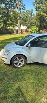 2009 Volkswagen Beetle 2.5L Hatchback 2D