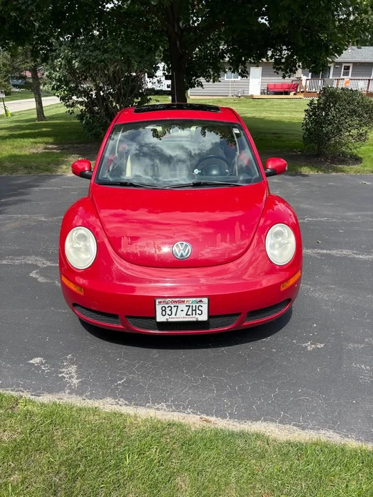 2009 Volkswagen New Beetle - Image 2 of 6