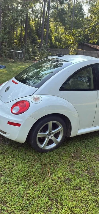2009 Volkswagen New Beetle - Image 6 of 6