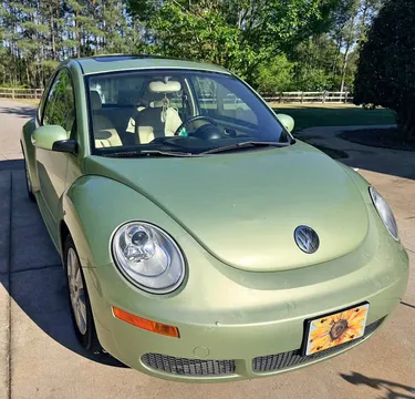 2009 Volkswagen Beetle 2.5L Hatchback 2D