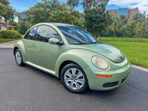 2009 Volkswagen Beetle 2.5L Hatchback 2D
