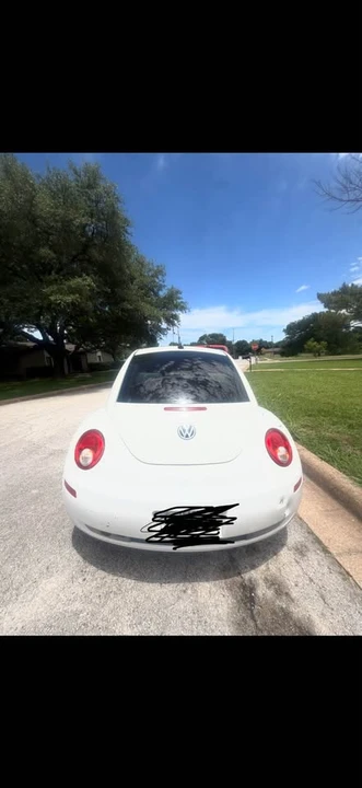 2009 Volkswagen New Beetle - Image 2 of 9