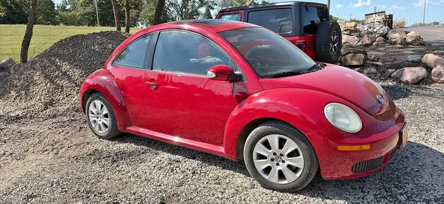 2009 Volkswagen Beetle 2.5L Hatchback 2D