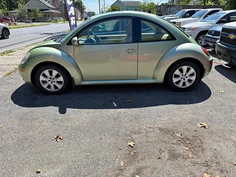 2009 Volkswagen Beetle 2.5L Hatchback 2D
