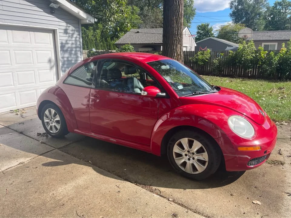 2009 Volkswagen New Beetle - Image 3 of 16