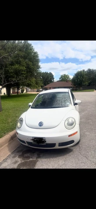 2009 Volkswagen New Beetle - Image 3 of 9