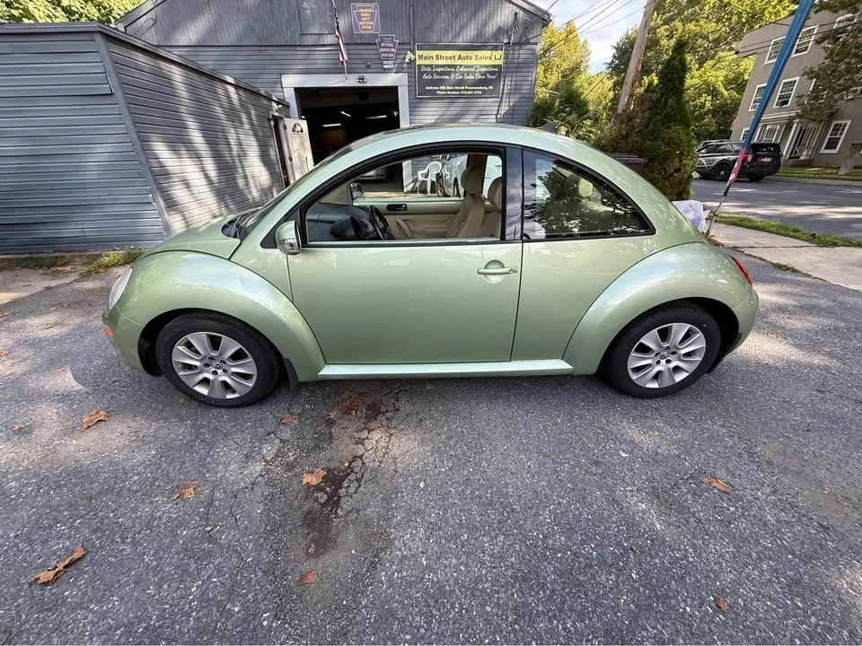 2009 Volkswagen New Beetle - Image 3 of 11