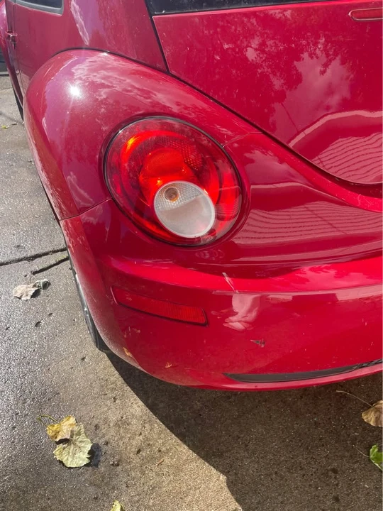 2009 Volkswagen New Beetle - Image 11 of 16