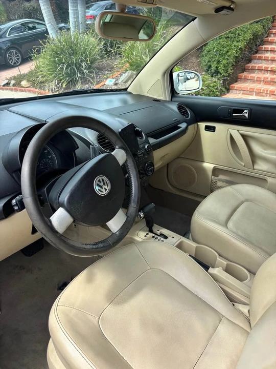 2009 Volkswagen New Beetle - Image 12 of 19