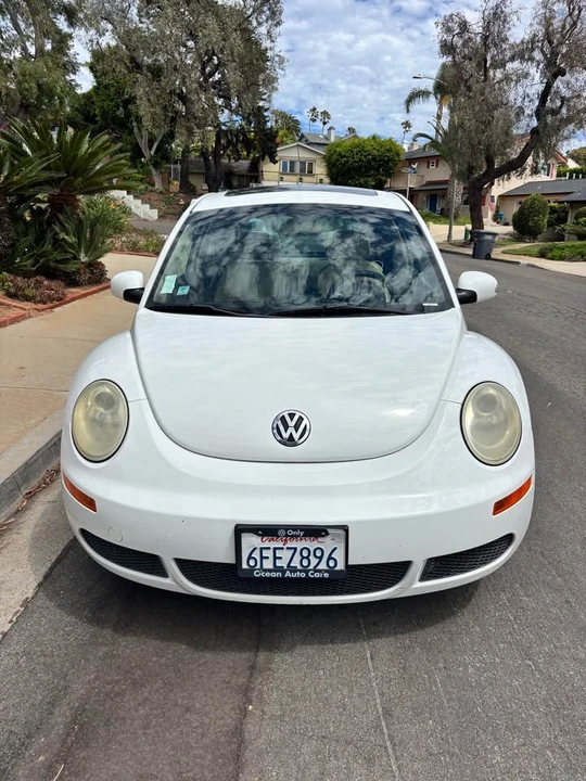 2009 Volkswagen New Beetle - Image 3 of 19