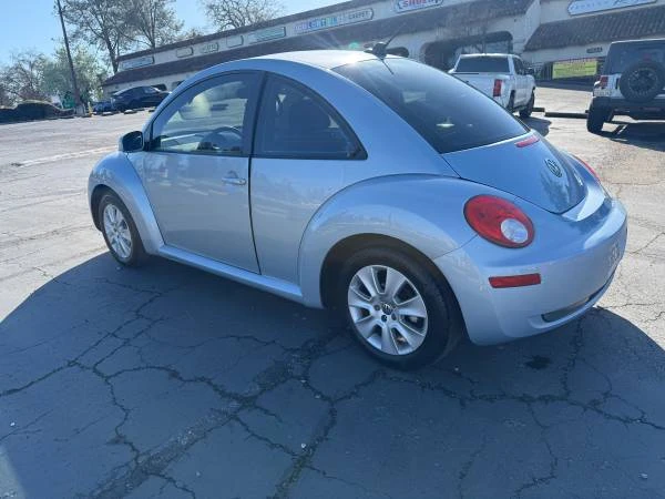 2009 Volkswagen New Beetle - Image 5 of 13