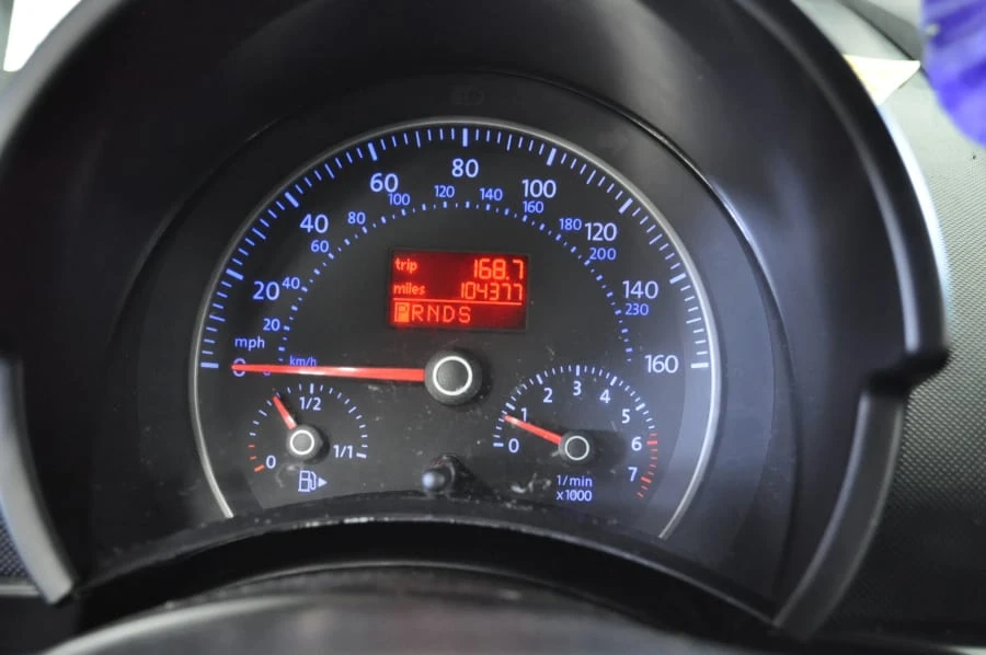 2009 Volkswagen New Beetle - Image 6 of 9