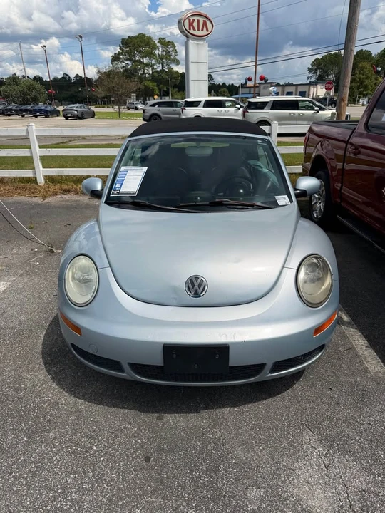 2009 Volkswagen New Beetle - Image 2 of 6