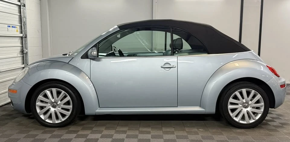 2009 Volkswagen New Beetle - Image 6 of 20