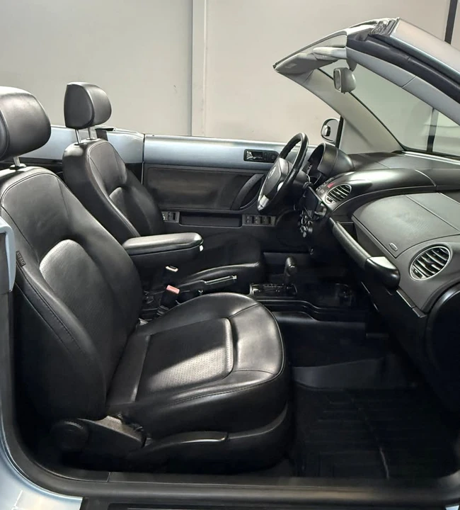 2009 Volkswagen New Beetle - Image 9 of 20