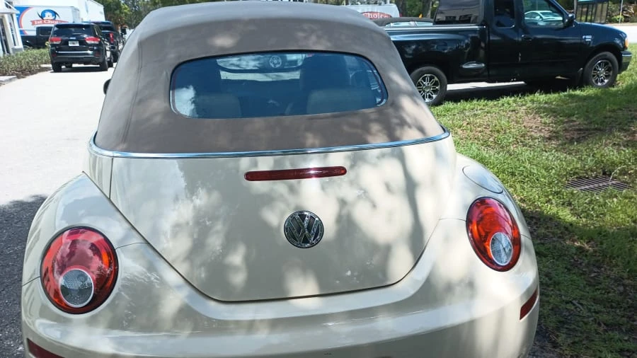 2009 Volkswagen New Beetle - Image 3 of 13