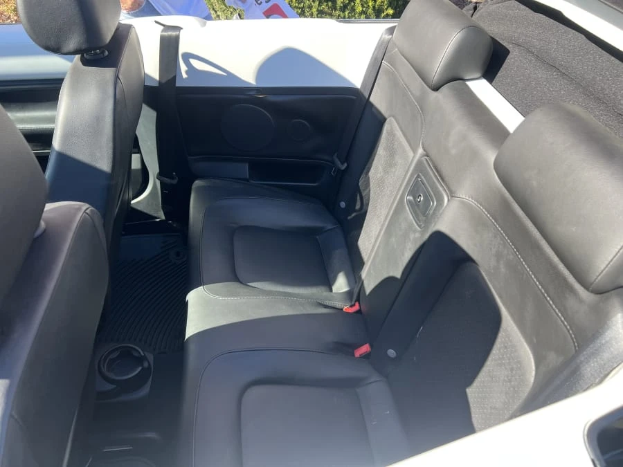 2009 Volkswagen New Beetle - Image 8 of 11