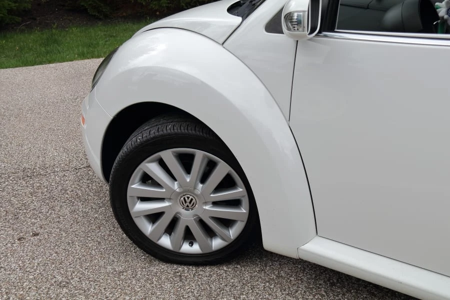 2009 Volkswagen New Beetle - Image 7 of 26