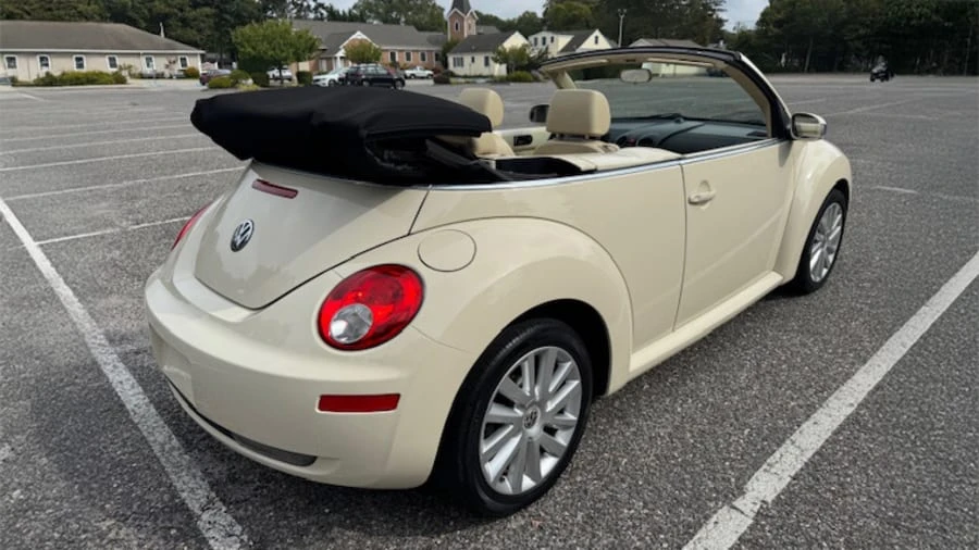 2009 Volkswagen New Beetle - Image 3 of 22