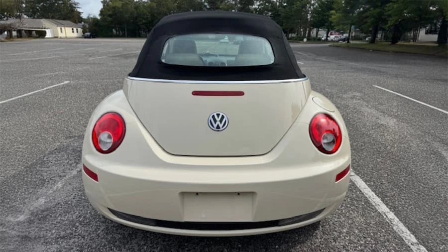 2009 Volkswagen New Beetle - Image 5 of 22