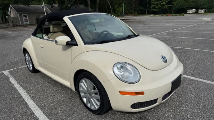 2009 Volkswagen New Beetle - Image 6 of 22
