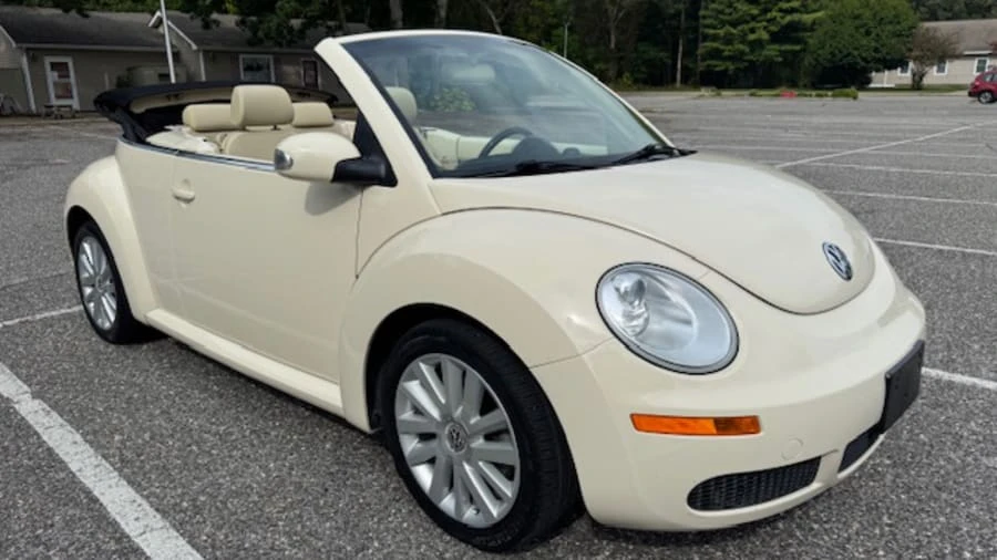 2009 Volkswagen New Beetle - Image 14 of 22