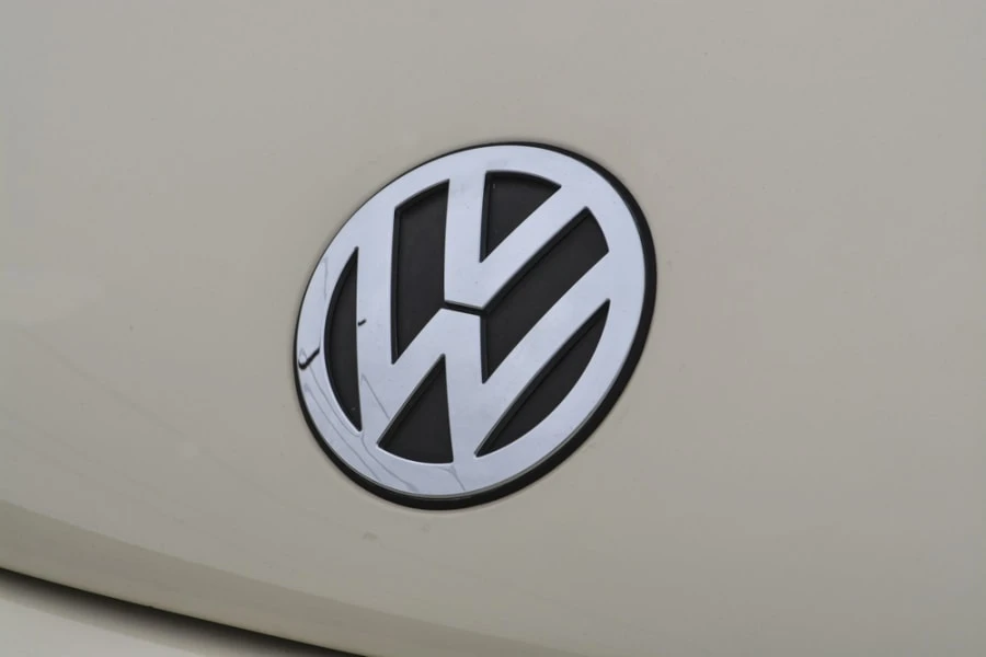 2009 Volkswagen New Beetle - Image 11 of 12