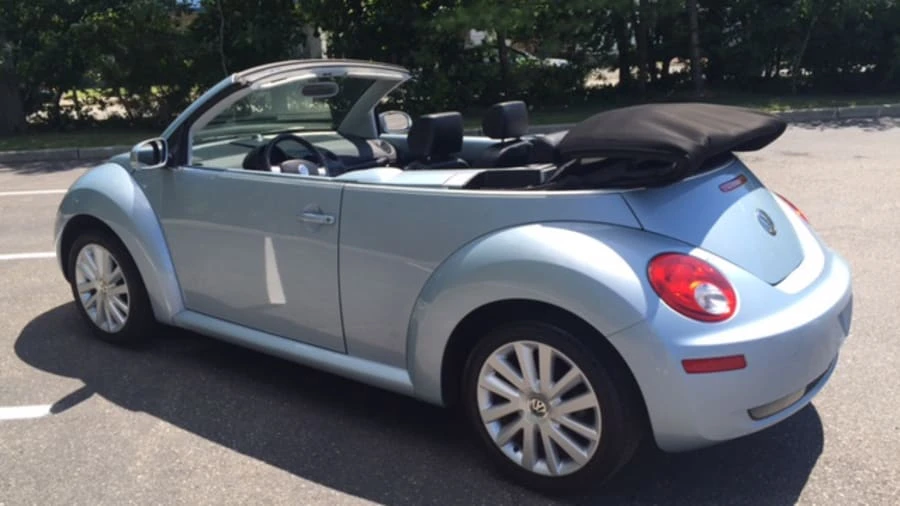 2009 Volkswagen New Beetle - Image 3 of 12