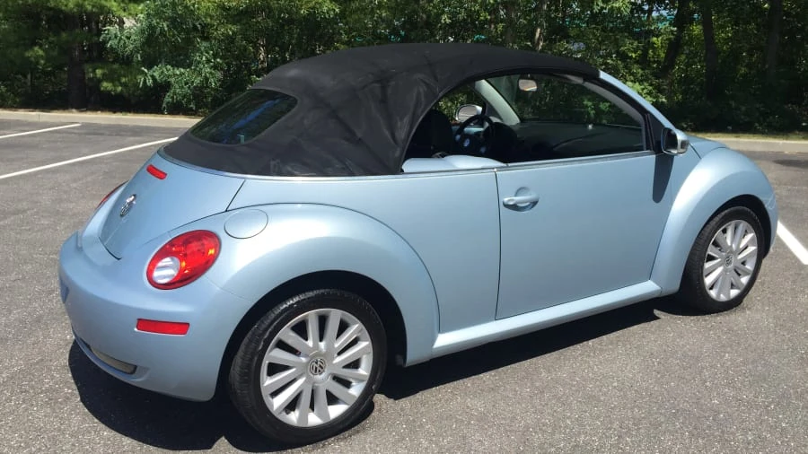 2009 Volkswagen New Beetle - Image 9 of 12