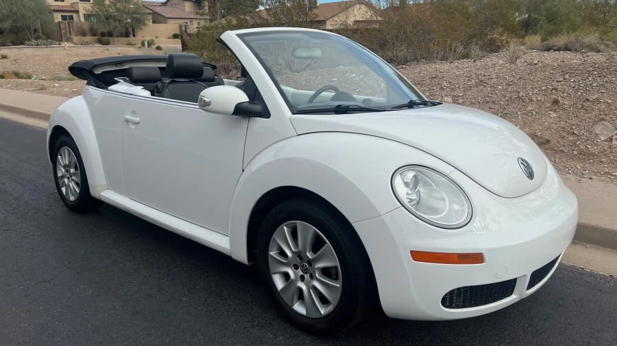 2009 Volkswagen New Beetle - Image 6 of 10