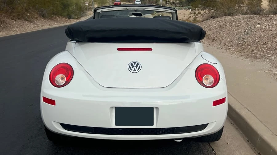 2009 Volkswagen New Beetle - Image 5 of 10