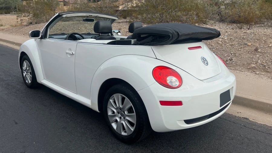 2009 Volkswagen New Beetle - Image 3 of 10