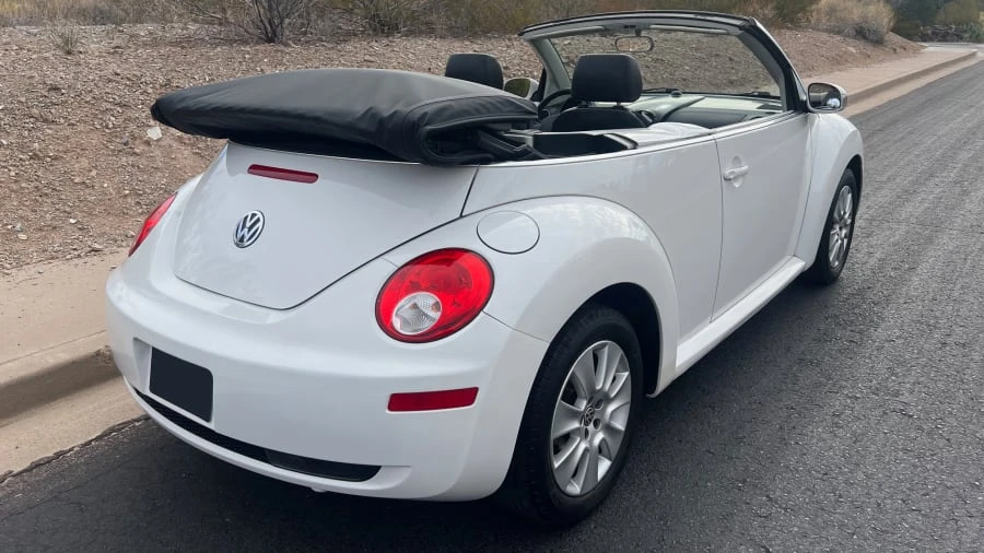 2009 Volkswagen New Beetle - Image 8 of 10