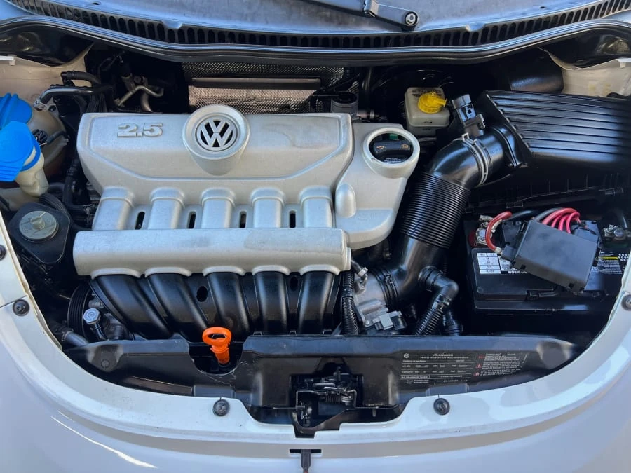 2009 Volkswagen New Beetle - Image 10 of 10