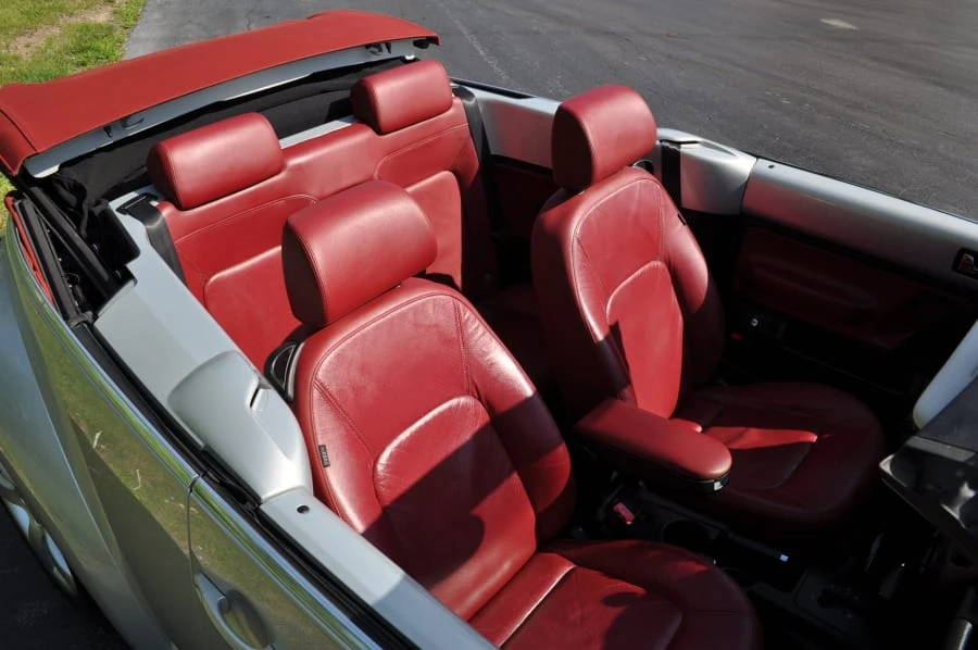 2009 Volkswagen New Beetle - Image 6 of 11