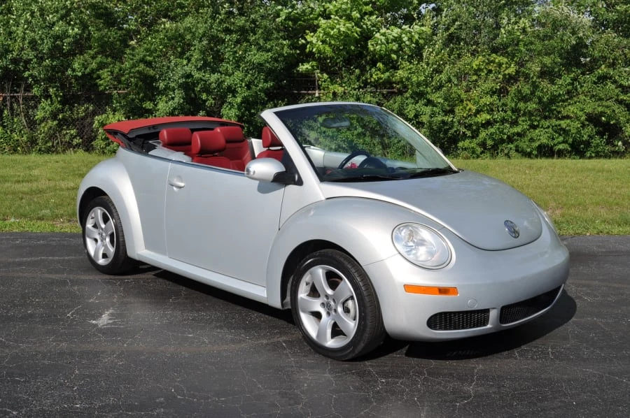 2009 Volkswagen New Beetle - Image 8 of 11