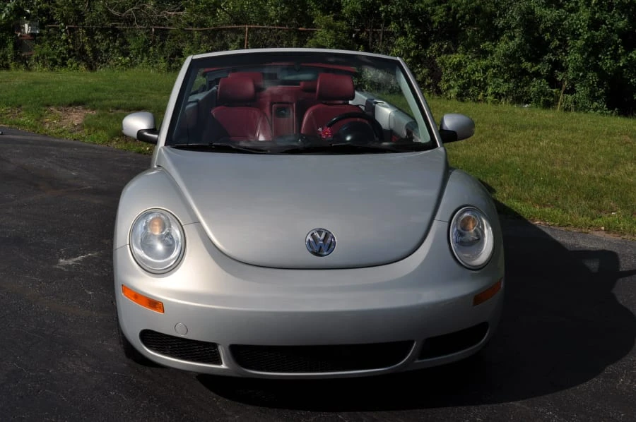 2009 Volkswagen New Beetle - Image 9 of 11