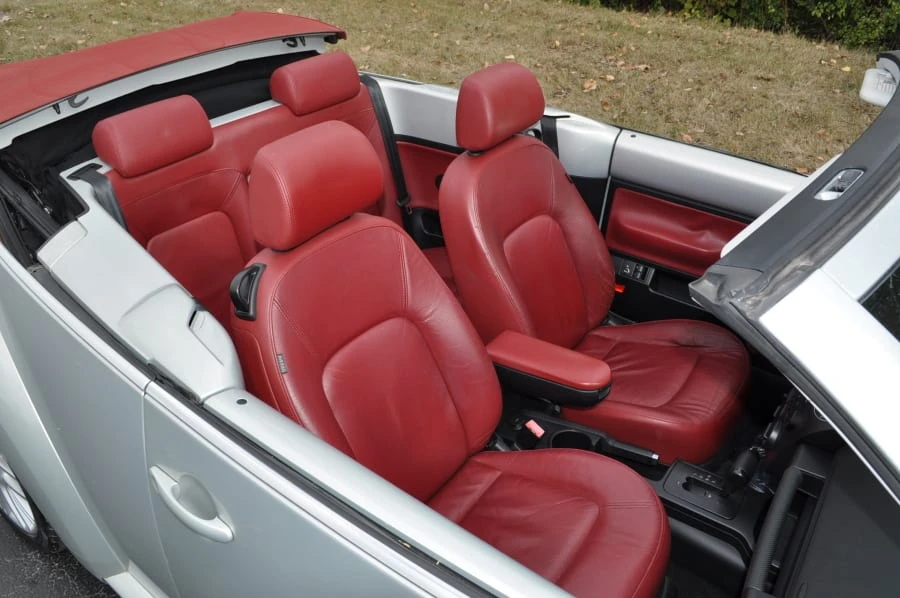 2009 Volkswagen New Beetle - Image 5 of 10