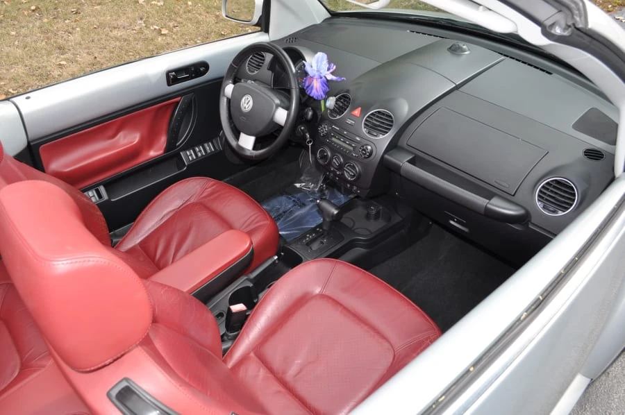 2009 Volkswagen New Beetle - Image 3 of 10