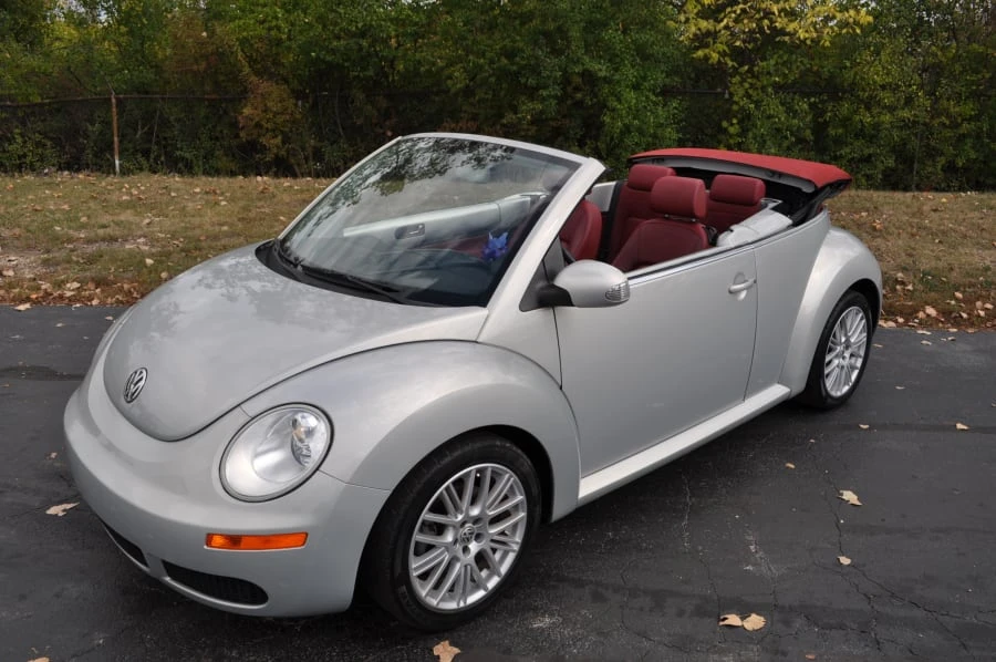 2009 Volkswagen New Beetle - Image 10 of 10