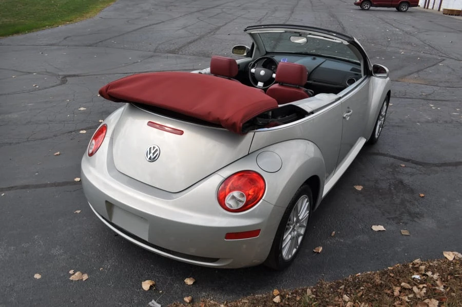 2009 Volkswagen New Beetle - Image 9 of 10