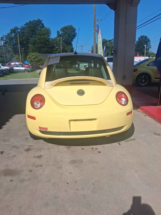 2009 Volkswagen New Beetle - Image 3 of 7