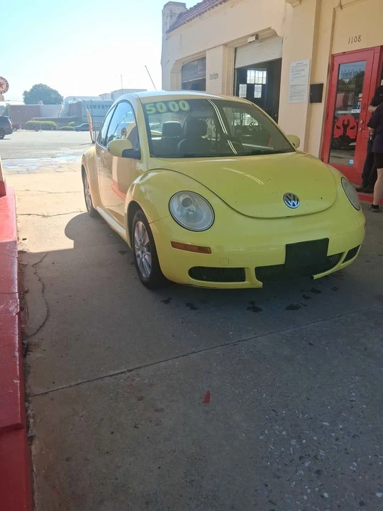 2009 Volkswagen New Beetle - Image 2 of 7